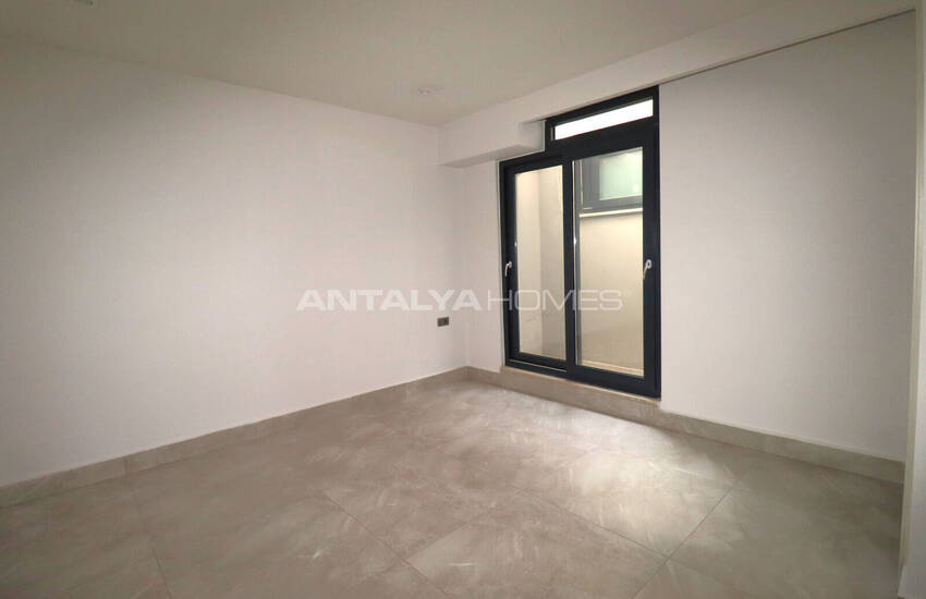 6-bedroom Villa with a Private Pool and Garden in Konyaalti 20