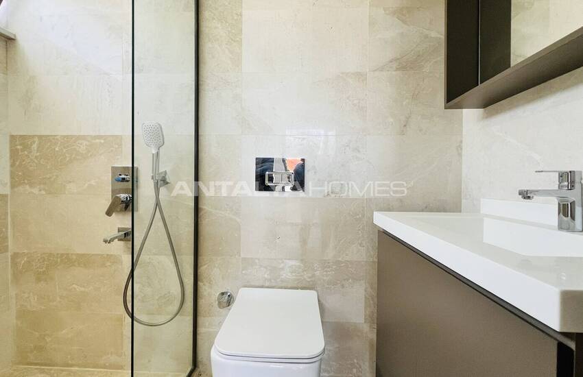 Detached Villa with Private Garden and Pool in Kemer Antalya 20