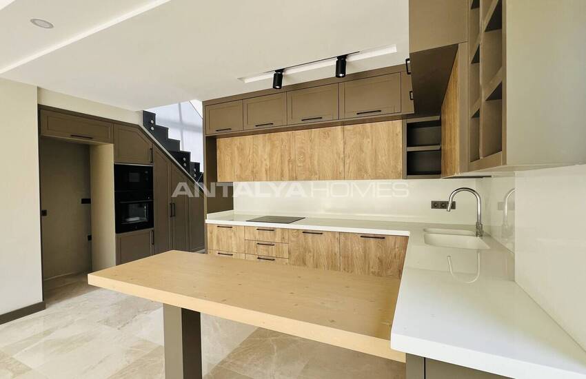 Detached Villa with Private Garden and Pool in Kemer Antalya 8