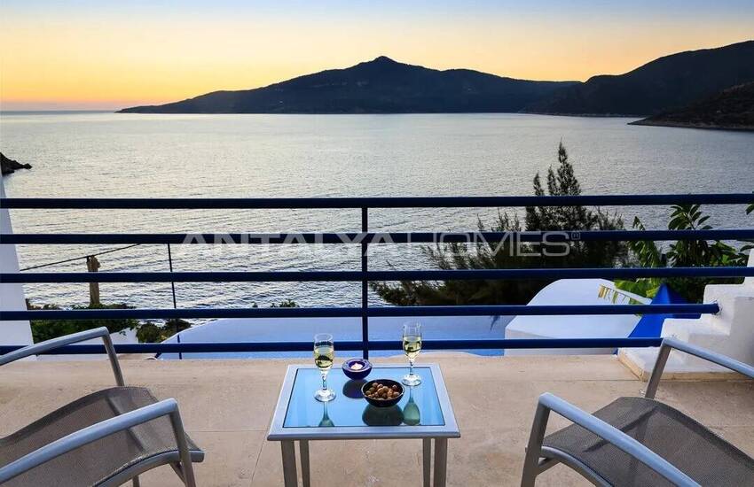 Beachfront 2-bedroom Villa with Private Pool in Kaş Kalkan 21