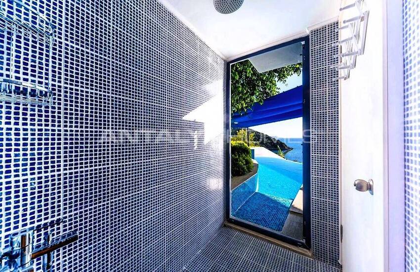1-bedroom Seafront Villa with Private Pool in Kaş Kalkan 15