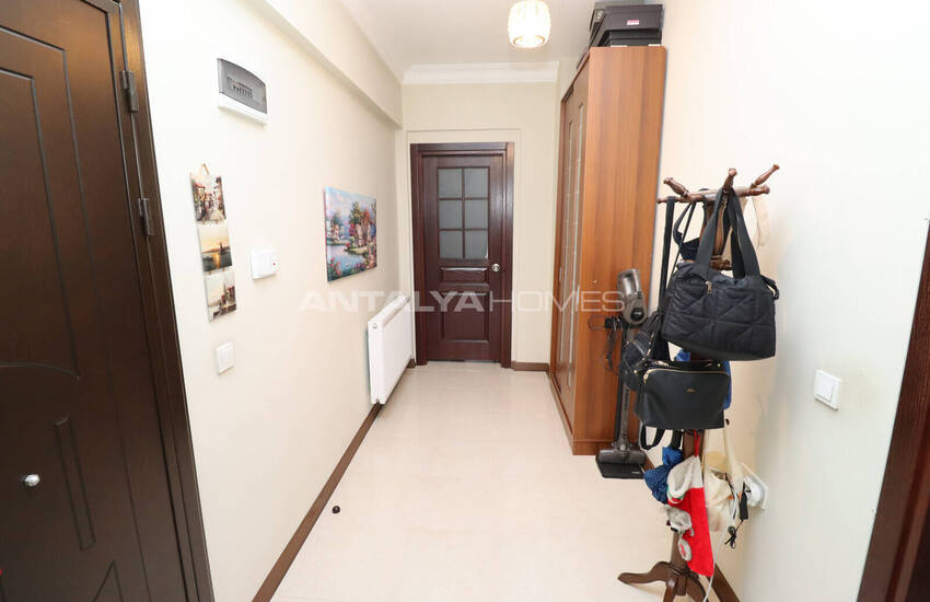 Apartment with Parking Near the Beach in Muratpaşa Antalya 16