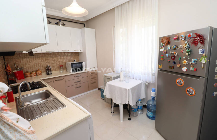 Apartment with Parking Near the Beach in Muratpaşa Antalya 8