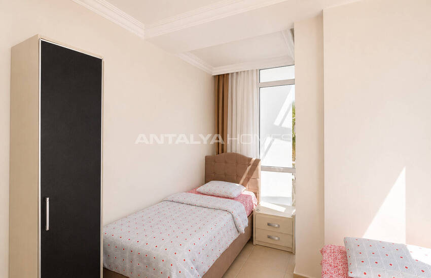 Antalya Belek'te Geniş Bahçeli İkiz Villa 26