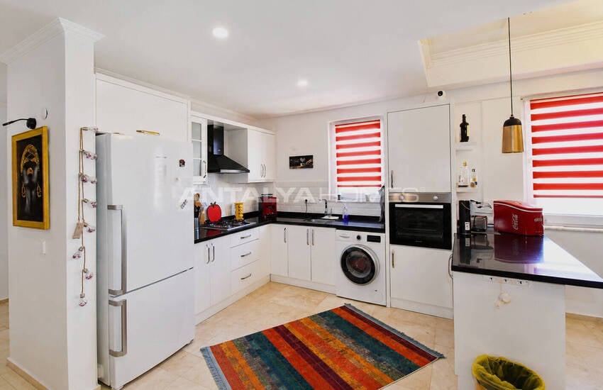 Ground-floor Apartment with Communal Pool in Antalya Serik 9