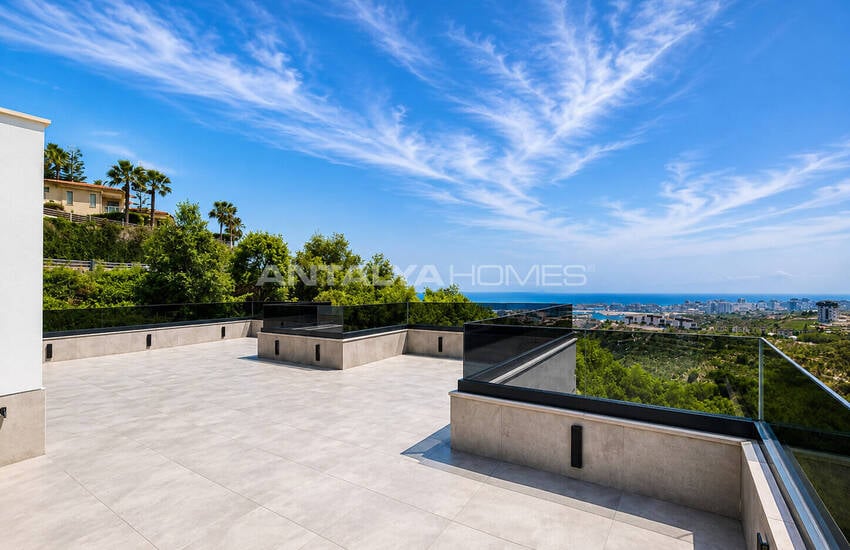 Detached Villa with Sea View and Pool in Alanya Turkey 53