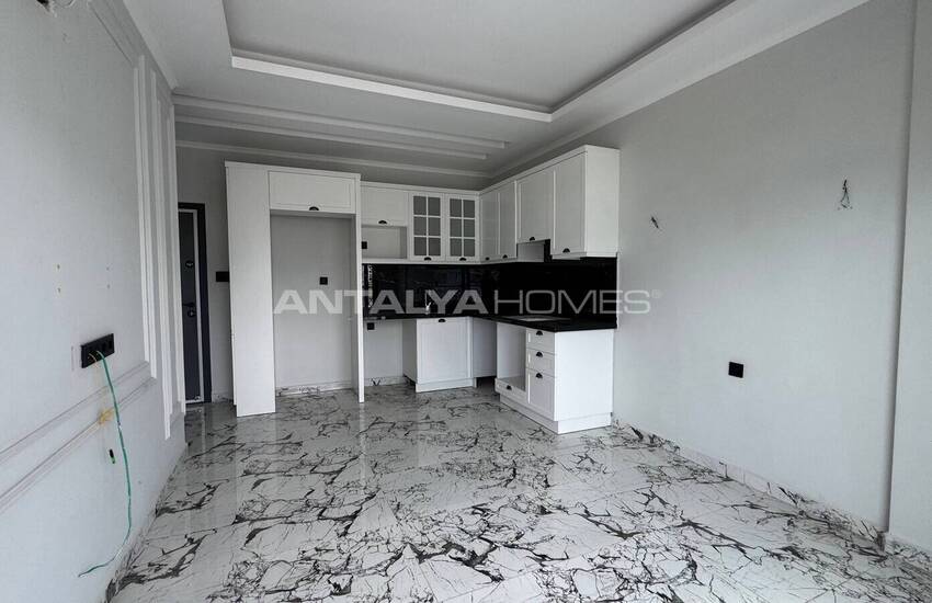 Middle Floor Apartments in a Complex in Alanya 13