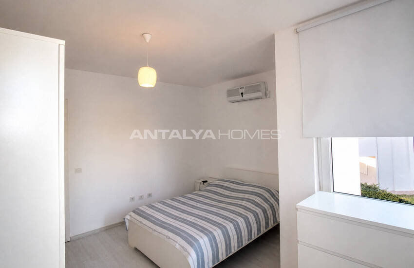 Charming Semi-detached Villa with Garden in Antalya Kadriye 14