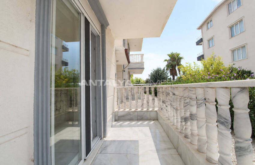 Antalya Kadriye'de Ortak Havuzlu Bahçe Katı Daire 35