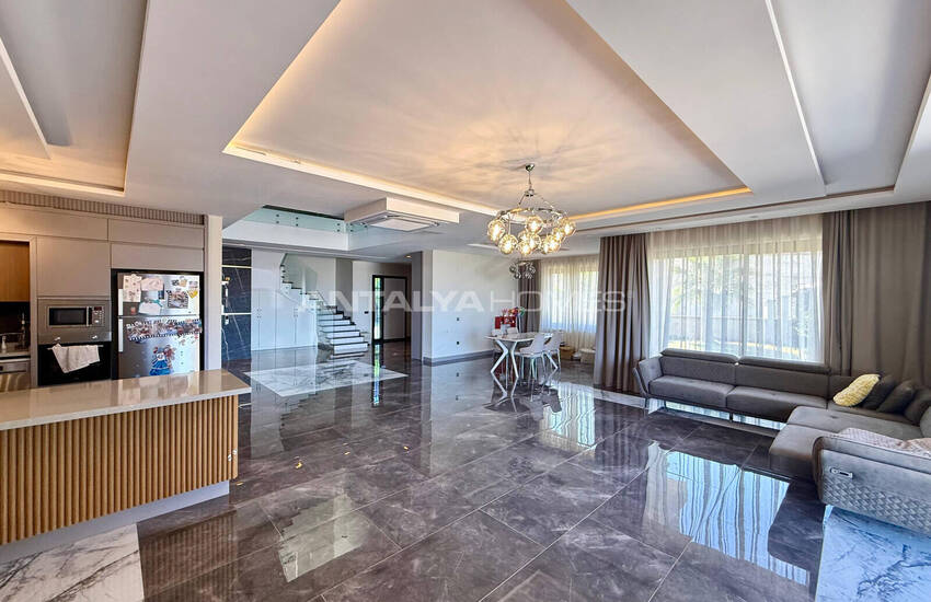 Freistehende 7-zimmer-villa Mit Pool In Alanya 10