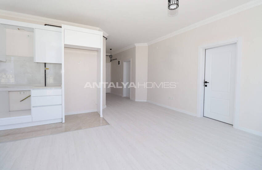 Apartment Within Walking Distance of the Sea in Antalya Muratpasa 15