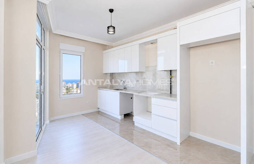 Apartment Within Walking Distance of the Sea in Antalya Muratpasa 17