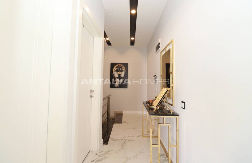 Duplexwohnung Mit Gemeinschaftspool In Antalya Muratpaşa 26