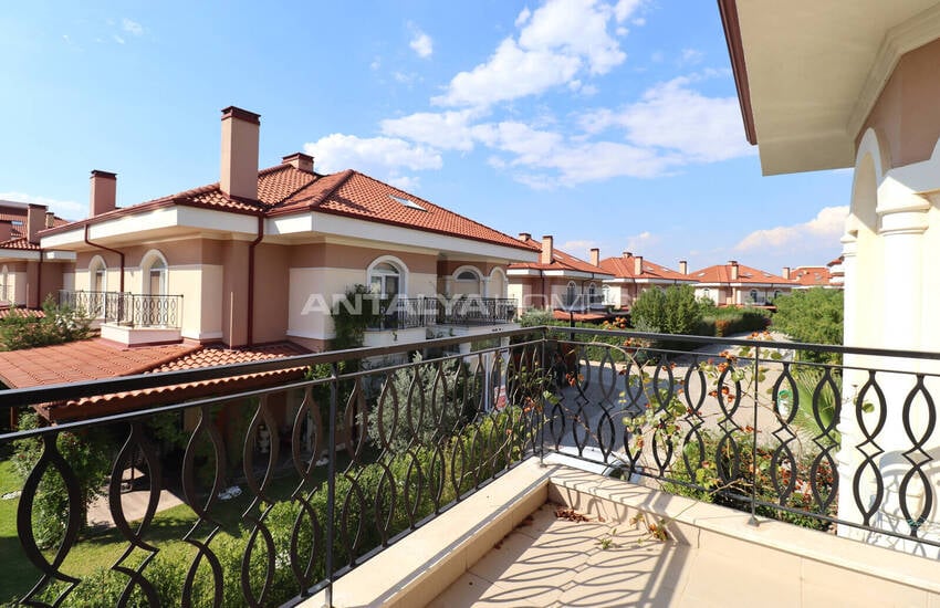 Modern Semi-detached Villa for Sale in Döşemealtı Antalya 52