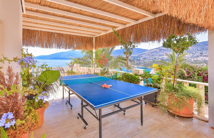 Antalya Kalkan'da Deniz Manzaralı 5 Yatak Odalı Müstakil Villa 19