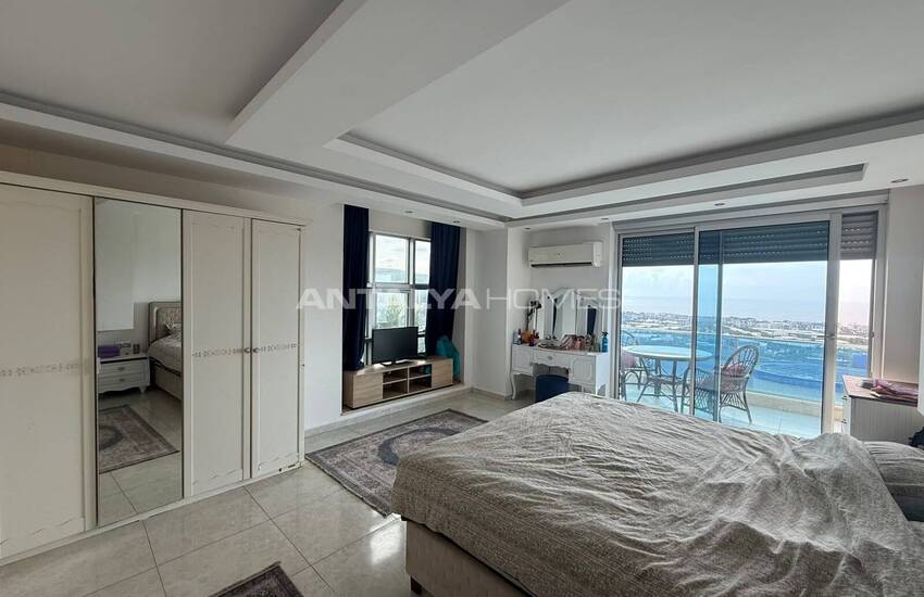 Alanya’da Özel Havuzlu ve Deniz Manzaralı Satılık Müstakil Ev 19