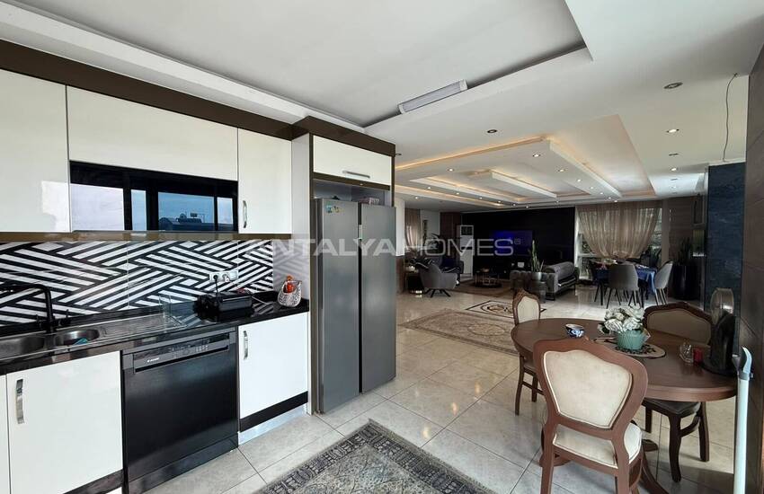 Alanya’da Özel Havuzlu ve Deniz Manzaralı Satılık Müstakil Ev 13