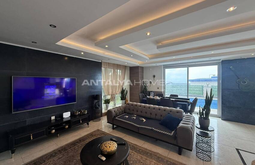 Alanya’da Özel Havuzlu ve Deniz Manzaralı Satılık Müstakil Ev 9