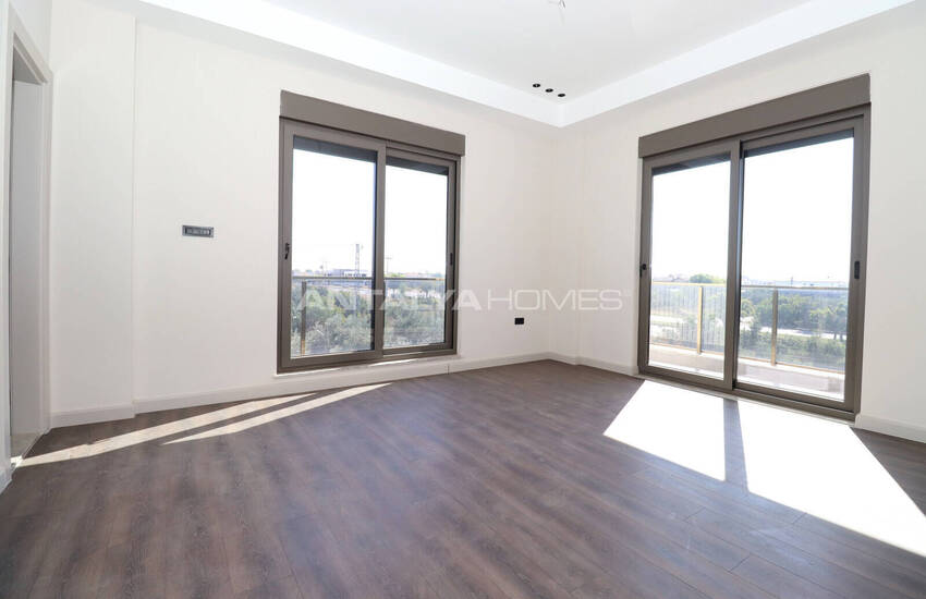 Detached Villa with a Private Pool in Antalya Dosemealti 34