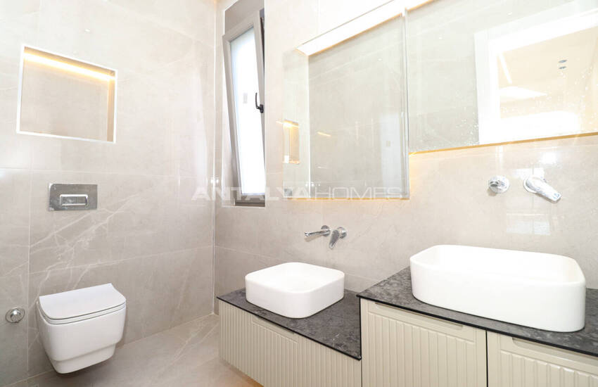 Detached Villa with a Private Pool in Antalya Dosemealti 39
