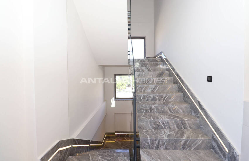 Detached Villa with a Private Pool in Antalya Dosemealti 51