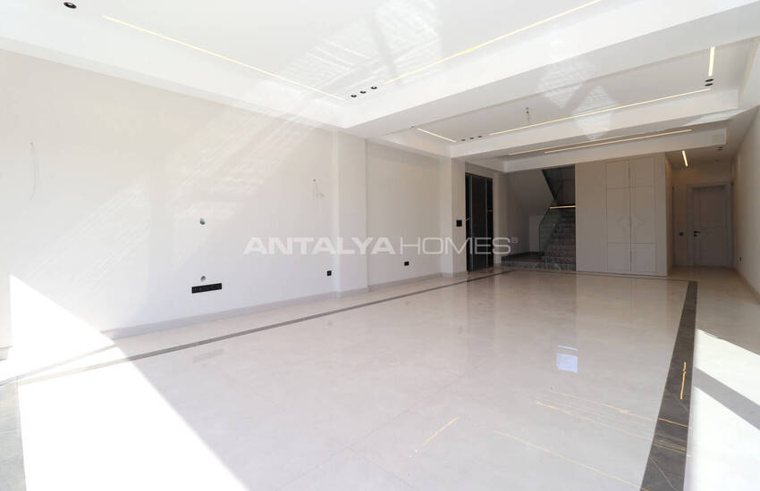 Detached Villa with a Private Pool in Antalya Dosemealti 23