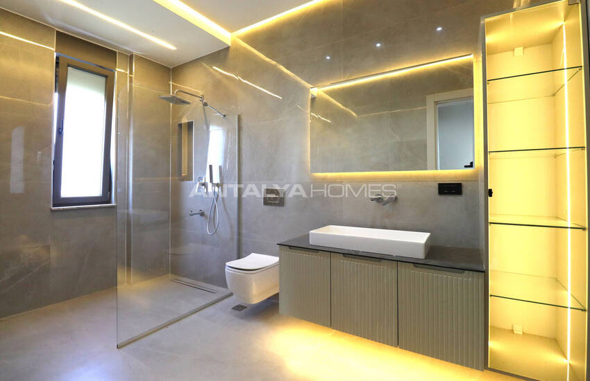 Detached Villa with a Private Pool in Antalya Dosemealti 37