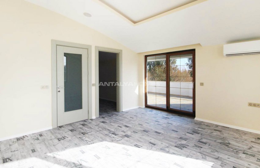 Semi-detached Villa Close to the Beach in Antalya 19