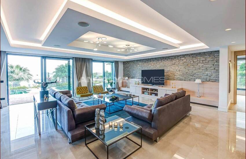 Well Located Triplex Villas with a Private Pool in Bodrum 8