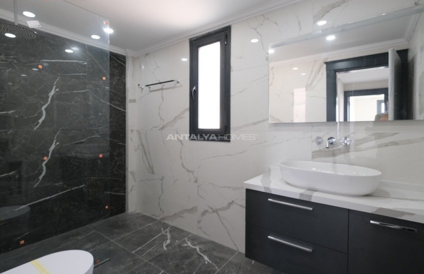 Luxury Detached Villas with Private Pier in Bodrum Yalikavak 18