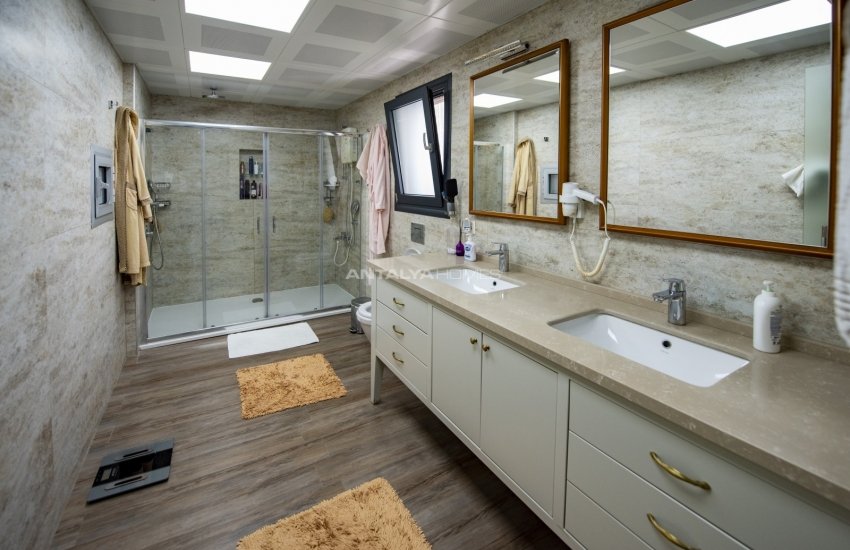 Well-maintained Modern Villa Close to the Beach in Mugla 23