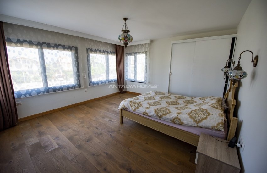 Well-maintained Modern Villa Close to the Beach in Mugla 9