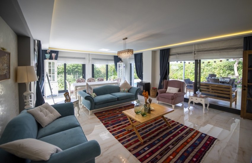 Well-maintained Modern Villa Close to the Beach in Mugla 6