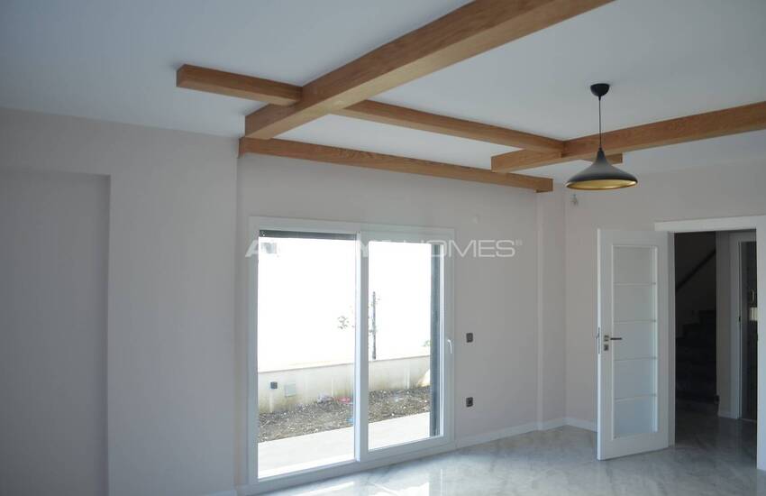 Fethiye'nin Merkezinde Bahçeli ve Modern Tasarımlı Villalar 22