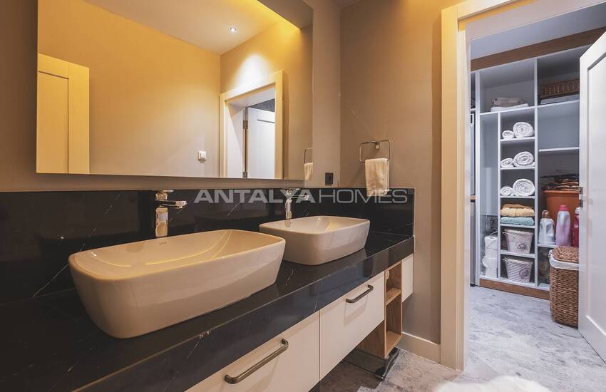 Triplex Villa with Pool and Garden in Karagozler Fethiye 36