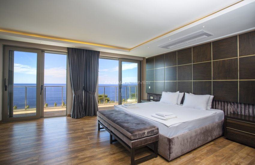 Ultra Luxe 4+1 Villa with Pool and Jacuzzi in Fethiye Mugla 25