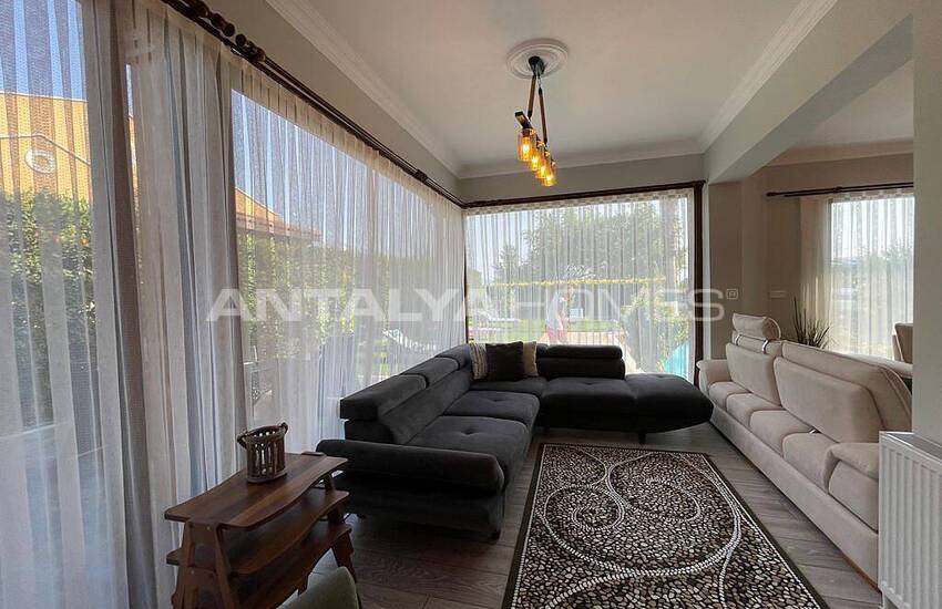 Muğla Fethiye’de Huzurlu Konumda Havuzlu Eşyalı Lüks Villa 36