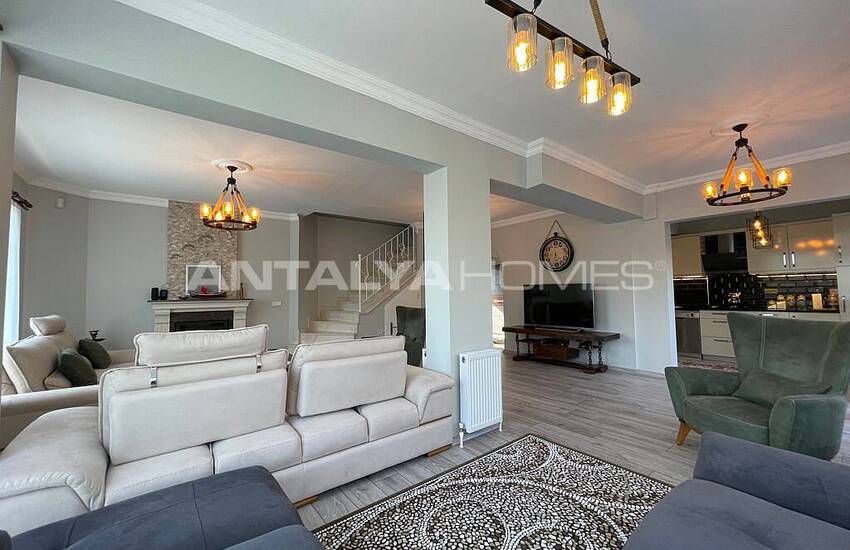 Muğla Fethiye’de Huzurlu Konumda Havuzlu Eşyalı Lüks Villa 29