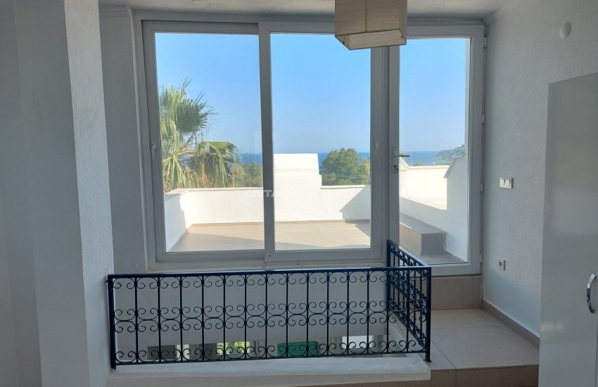 Bodrum Gümüşlük'te Denize Yürüme Mesafesinde İkiz Villa 14
