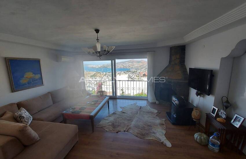 Detached House with Sea View in Corner Location in Bodrum 18