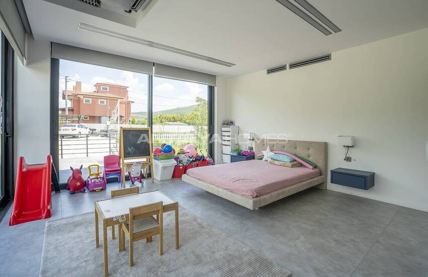 Ready-to-move Villa with Spacious Design in Mugla Mentese 26