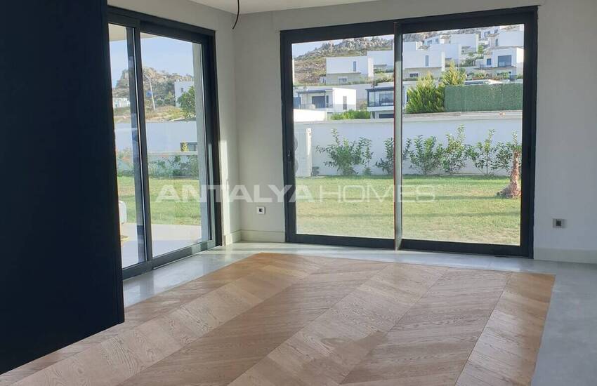 Smart Houses with Private Pools and Gardens in Bodrum Turkey 9