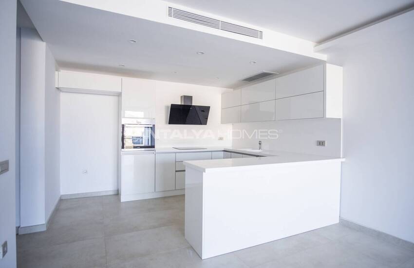 Готовые к Заселению Квартиры в Бодруме в Комплексе с Охраной 12