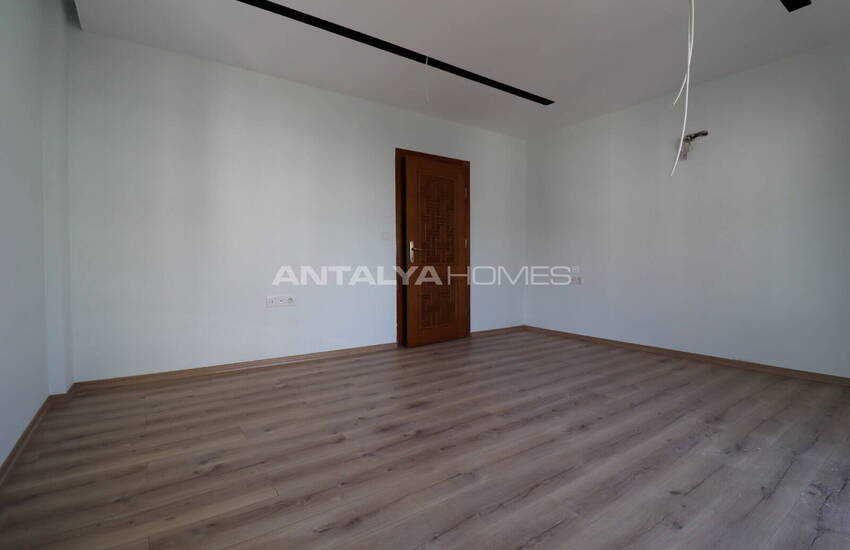 Muğla Fethiye'de Merkezi Konumda 5+1 Bahçeli Şık Villa 20
