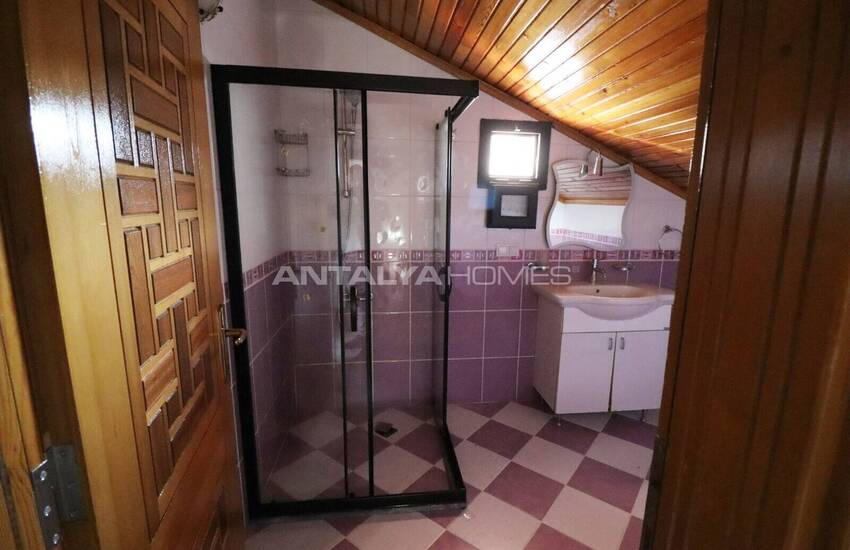 Muğla Fethiye'de Merkezi Konumda 5+1 Bahçeli Şık Villa 29