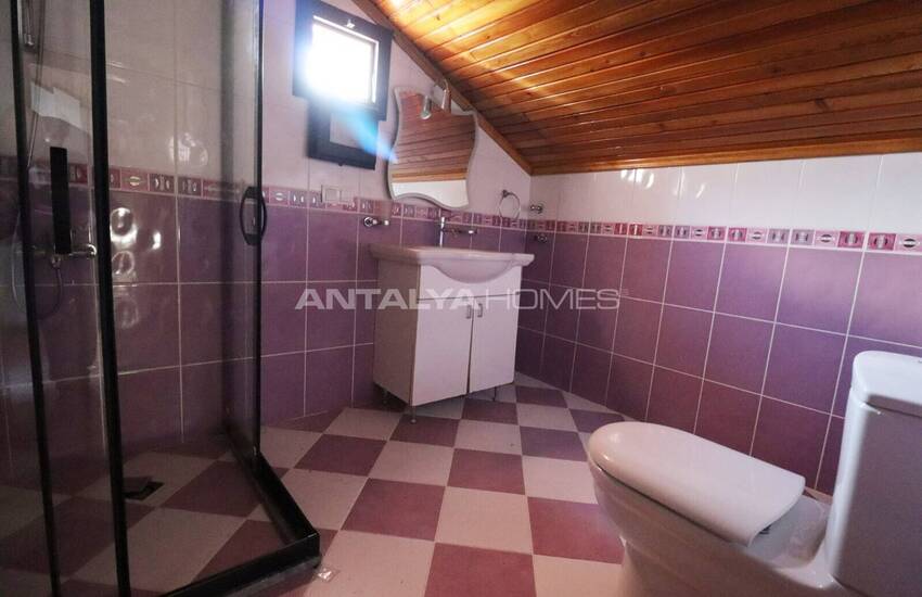 Muğla Fethiye'de Merkezi Konumda 5+1 Bahçeli Şık Villa 30