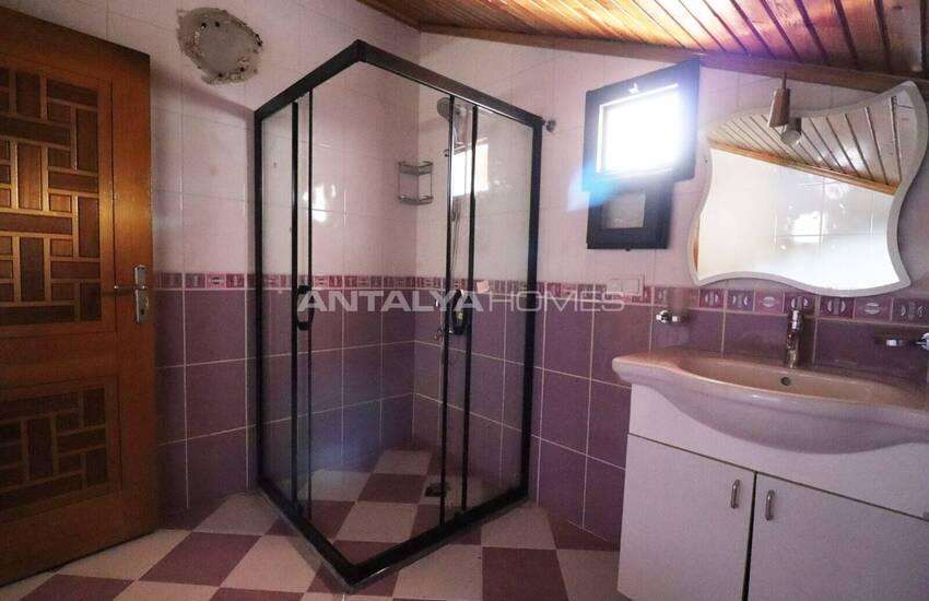 Muğla Fethiye'de Merkezi Konumda 5+1 Bahçeli Şık Villa 31