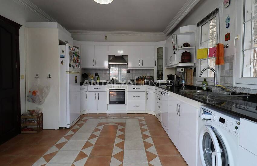 4-bedroom Detached Villa in Spacious Garden in Fethiye Mugla 16