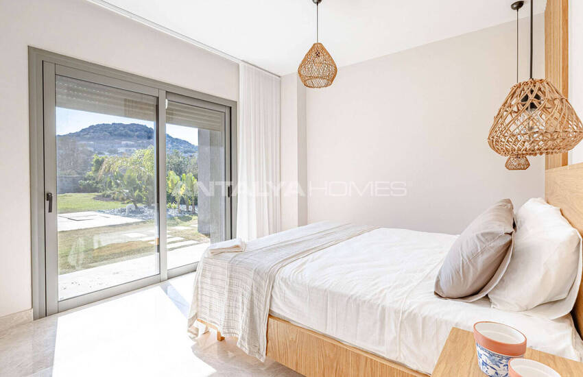 Stenbelagda Hus Med Pooler I Bodrum Gumusluk 28