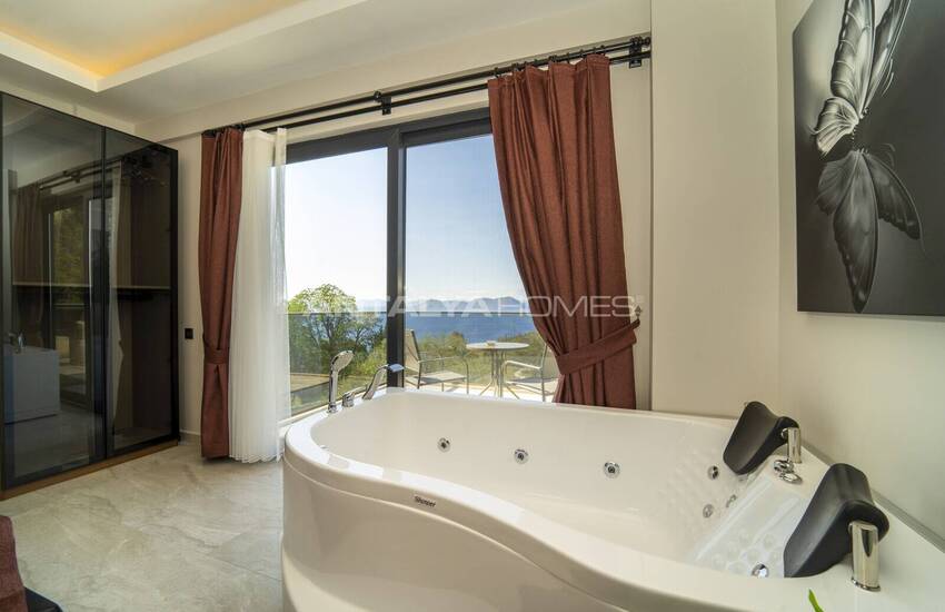 فيلا منفصلة مع مسبح داخلي وخارجي في فاراليا، فتحية 34